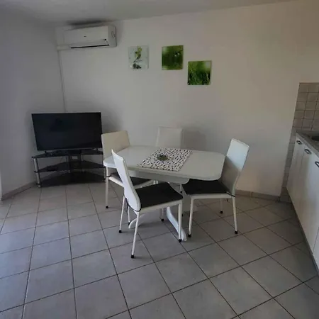 In Ravni/istrien 8872 Appartamento